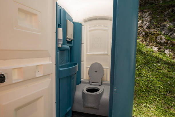 Best Portable bathroom rental  in , IL